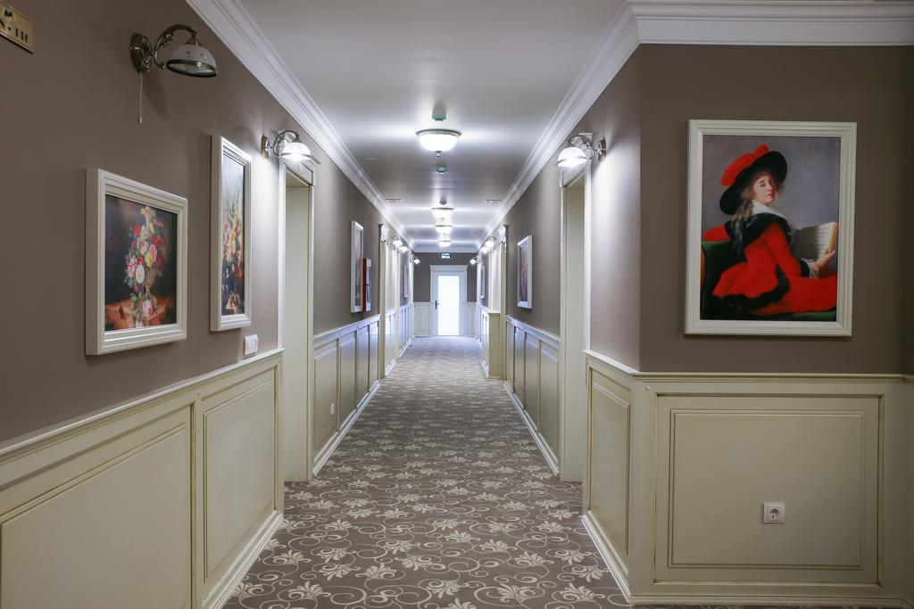 Hotel Montana Viseu de Sus Bagian luar foto