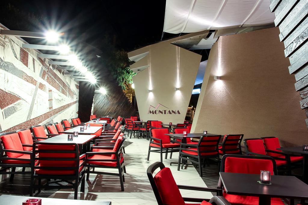 Hotel Montana Viseu de Sus Bagian luar foto