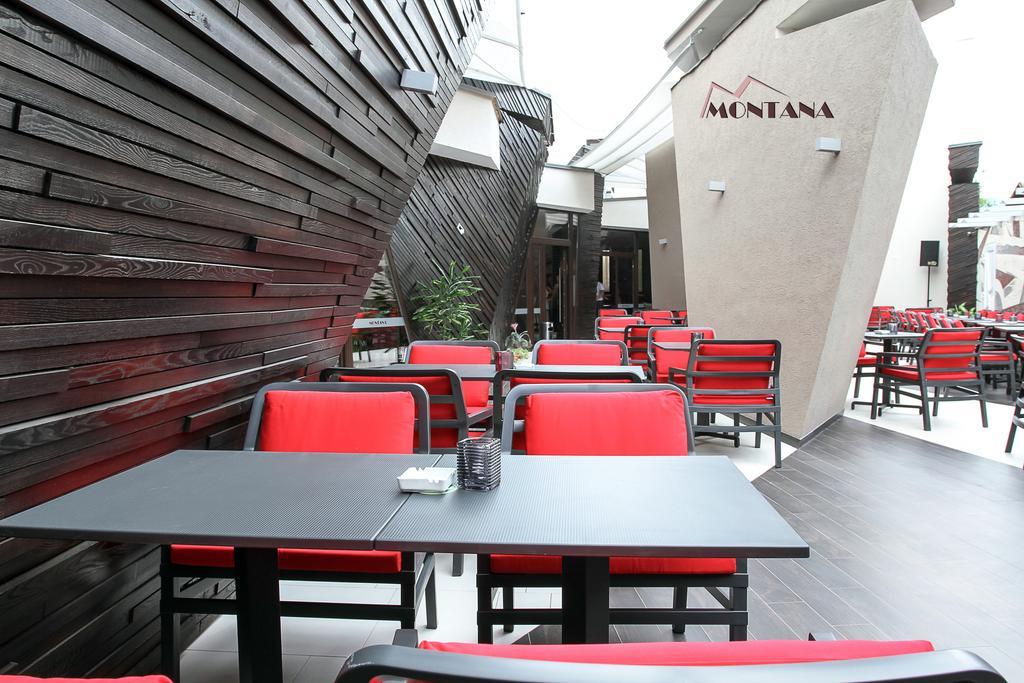 Hotel Montana Viseu de Sus Bagian luar foto