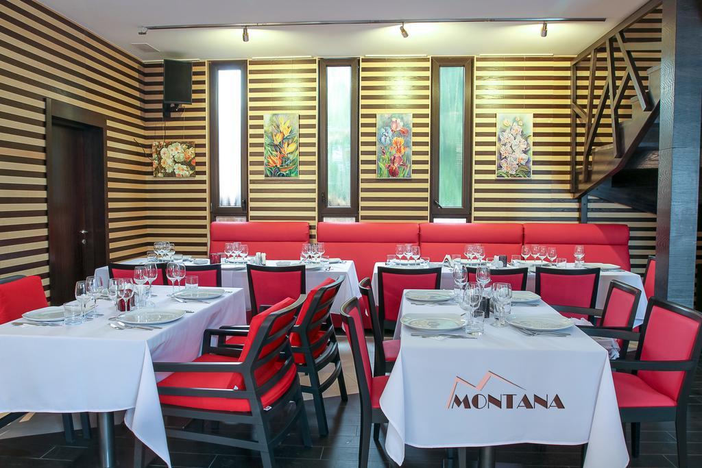 Hotel Montana Viseu de Sus Bagian luar foto